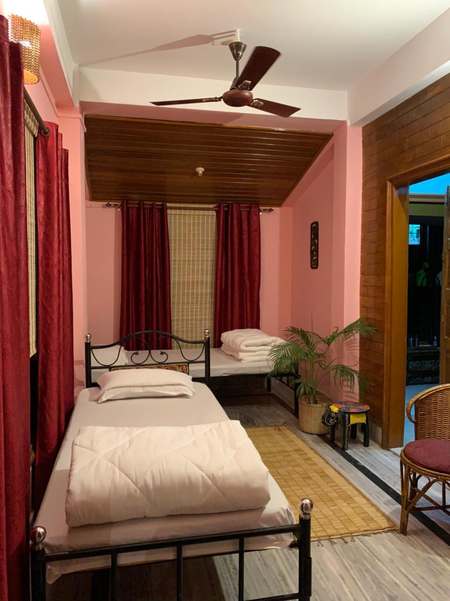 Assam Home Hostel Project Guwahati Habitación foto